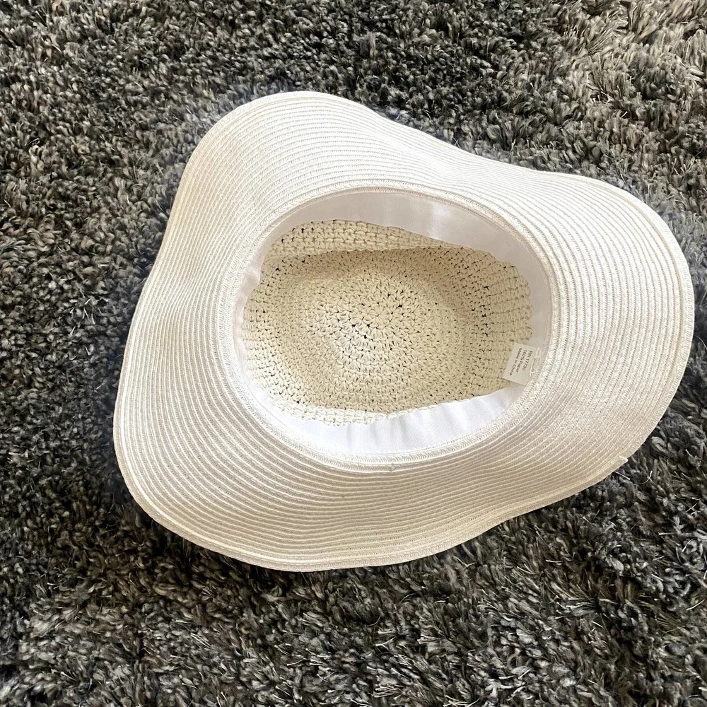Target Beach Hat in Cream​​​​​​​